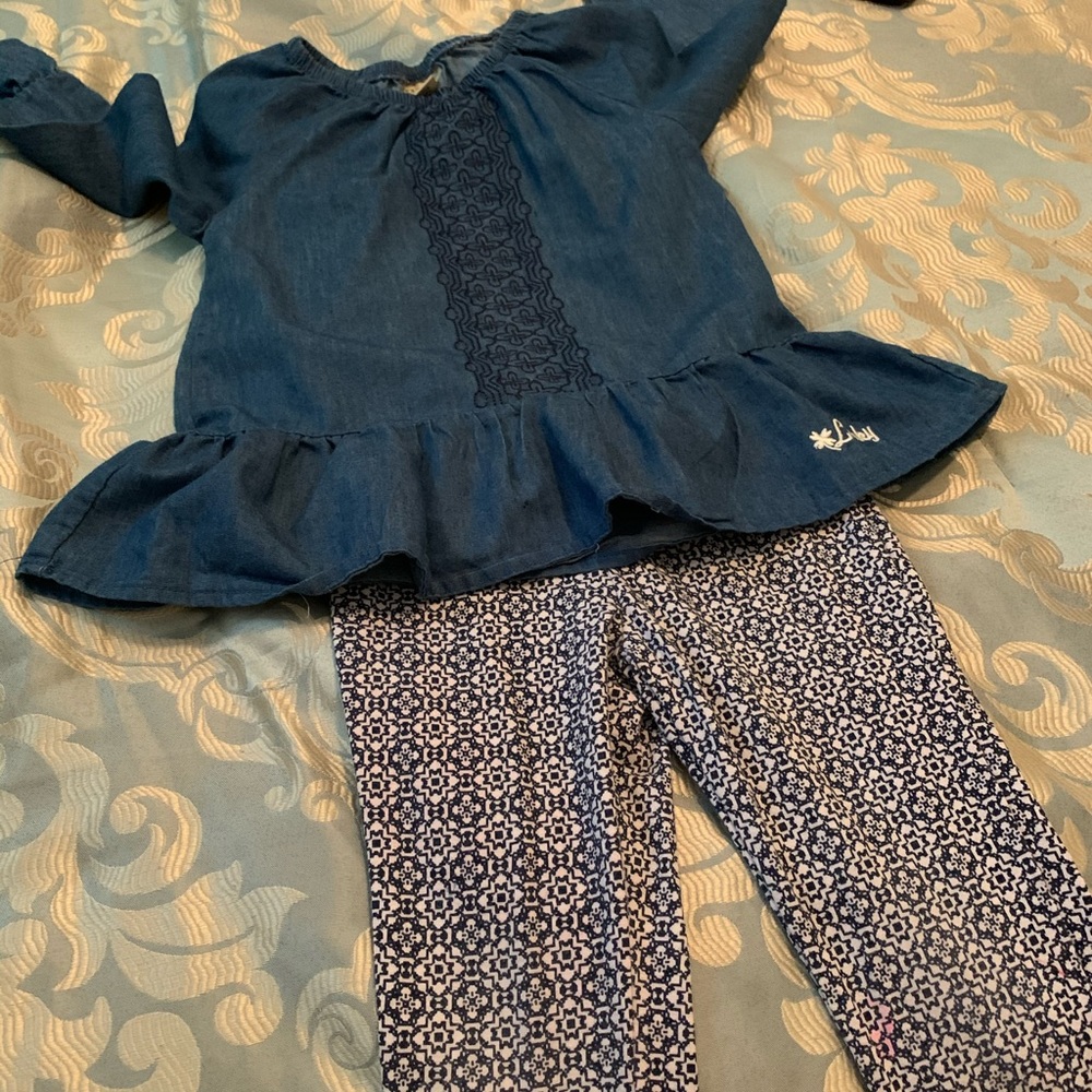 Long sleeve tunic and leggings